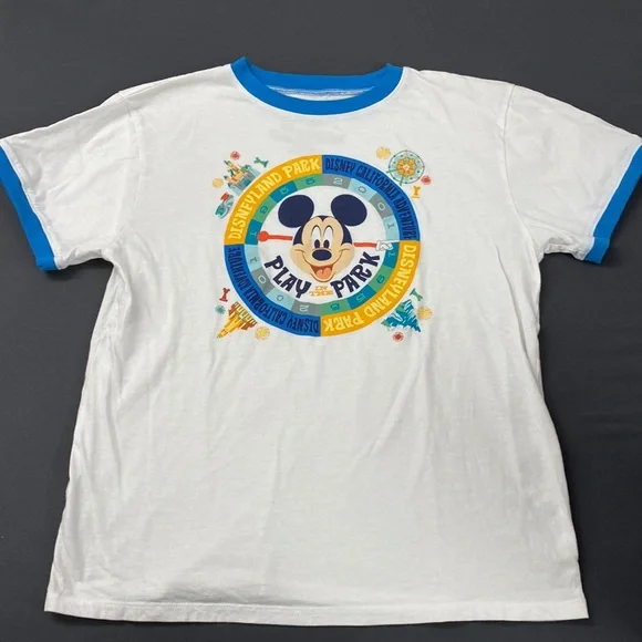 Brand new Disneyland short sleeve t-shirt - Picture 1 of 4